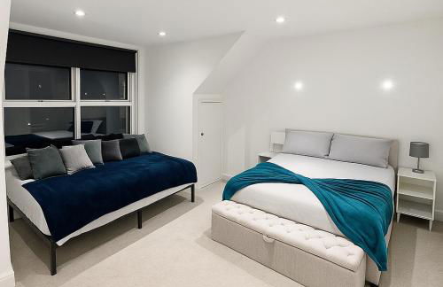 2 bed flat, sleeps 8, driveway, 5 Mins to Brixton - Foto 1