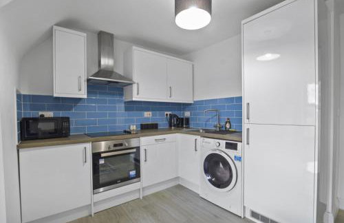 Modern Apartment I Self Check-in I Wi-Fi I Free Private Parking I Sleeps 3 - Foto 13