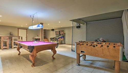 Spacious Kunkletown Home with Full Game Room and Deck! - Foto 2