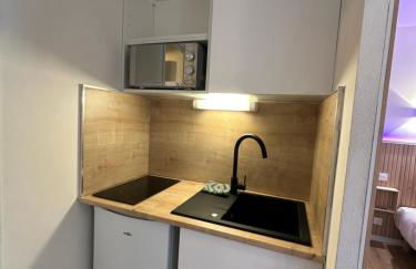 Studio MBS 2- Cosy, Tramway, Wifi, Parking, Equipé - Foto 6