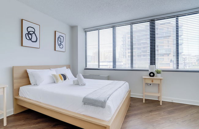 Metro-Friendly DC Apartments - Photo 13