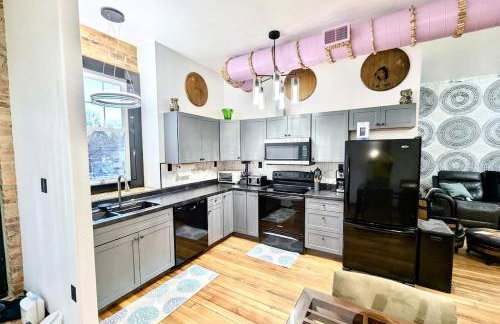 The Upstairs Escape - Foto 27