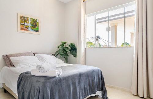 Casa espaçosa com quintal perto da lagoa - Foto 4