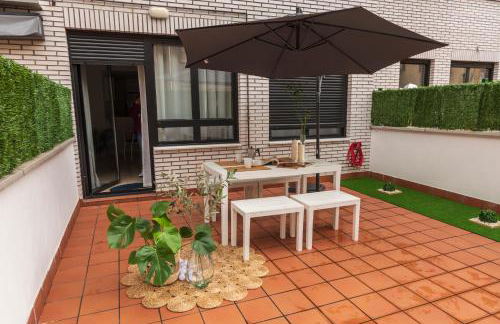 LA TERRAZA DE LA VEGA - Ubicación inmejorable , wifi , terraza y parking gratuito - Foto 38