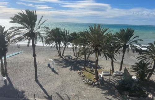 Apartamento LH Beach frente al mar - Foto 13