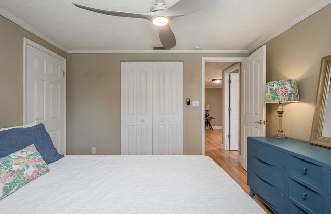 Great 6BR for All Ages/Heated Pool 5 Min to Beach by RedAwning - Foto 10