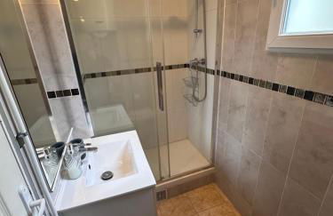 Appartement avec balcon, 5 min du Métro 1-6, Nation, Disneyland, Zoo, Bois de Vincennes - Foto 12