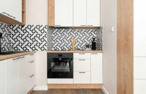 Prestigious Apartment with Terrace and Parking Close to the Airport Poznań by Renters Prestige - Foto 12