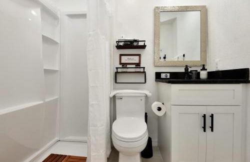 Modern King Suite #10 Steps to Daytona Beach - Foto 9