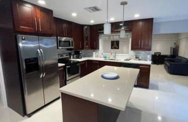 Modern Miami Oversized 3 Bedroom in Central Location - Foto 7