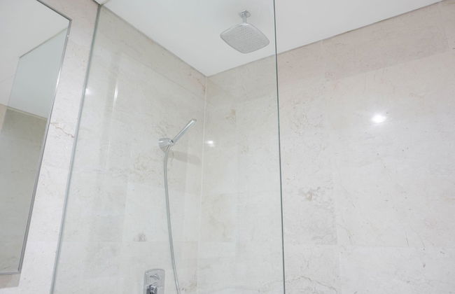 Stunning And Comfy 1Br At Ciputra World 2 Apartment - Foto 14