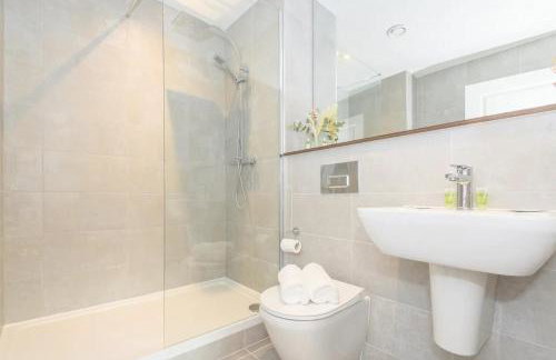 City Centre Deluxe with amazing Garden Terrace - Pass the Keys - Foto 17