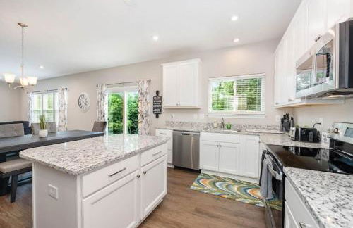 1344 soaring way NEW Cheerful 5 bedroom home in quiet suburban area - Foto 1