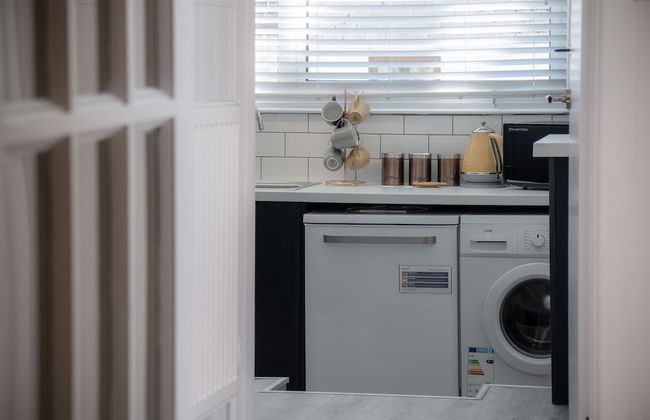 Ivy Cellar - 1 Bedroom Apartment - Tenby - Foto 13