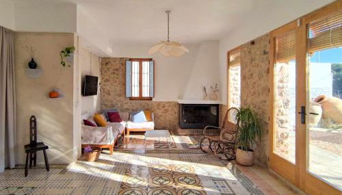 Villa Serrano, La casa rural de los mil suelos - Foto 1