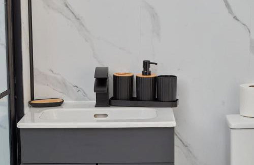 Cosy 3-Bedroom House With Street Parking - Foto 4