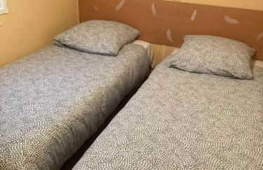 Mobil-Home 2 "Camping" - Foto 7