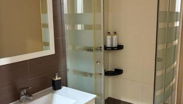 Golfiños - Foto 4, Shower