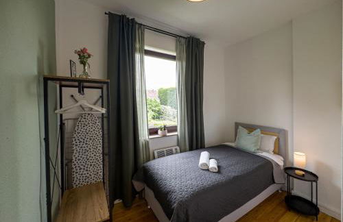 ImmoStay Ferienhaus mit Garten & Free Parking - Foto 19