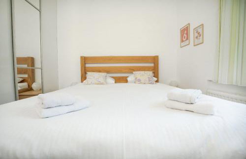 BlueDahlia Apartment - 4-min Walk to Main Station - Zagreb Donji grad - Photo 5