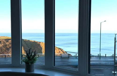 Smugglers - Sea Front - Parking - Sea Views - Balcony - 2 luxury kingsize beds - Foto 3