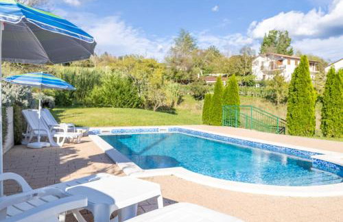 Maria Buzet 1 with Shared Pool - Foto 12