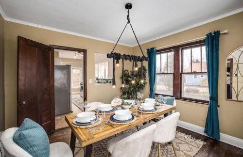 10 Mins To The Big House and Sleeps Up To 10 Guests - Foto 62