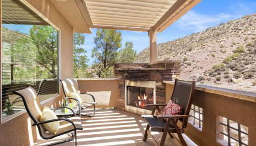 Red Cliffs - Scenic Tranquility - Foto 1