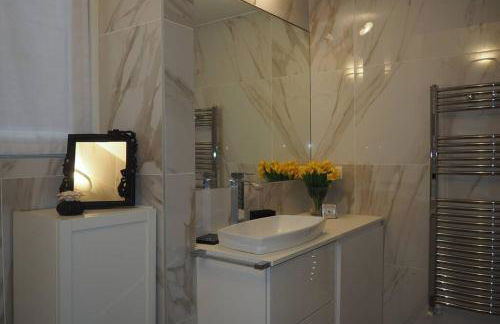 Casa Alberto da Giussano, elegante bilocale in centro con balcone sul parco - Foto 28