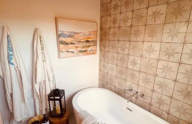Santa Fe Modern FARMHOUSE 1 ACRE PRIVATE RD SOAKING ROOM 3 min Canyon rd - Foto 7