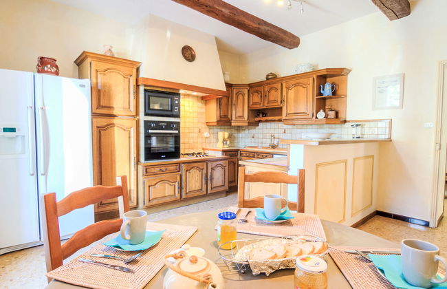 3 bedroom House in Althen-des-Paluds with private pool and garden - Photo 10