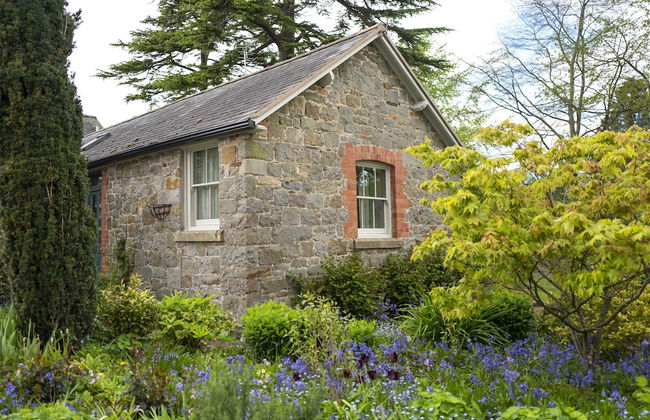 Courtyard Cottage - Photo 21