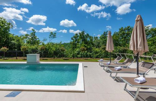 Villa Mochi, a beautiful modern villa in a tranquil enviroment - Photo 7