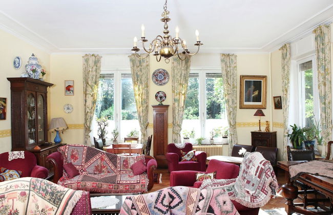 Spacious 11-bed Family Retreat - Photo 22