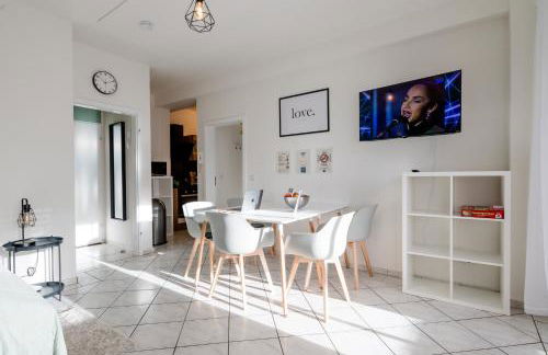 janu-homes - 2 Zimmer Apartment - 5 Betten, Schlossblick vom Römer - Photo 2