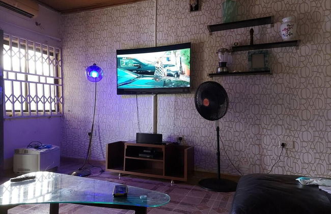 Charming 2-bed Cottage in Benin City - Foto 20