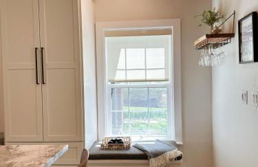 Newly Renovated 4B, 2.5 bath Lakefront home with South Grand Lake Views and dock - Foto 16