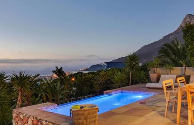 Secure Holiday Apartment w Private Pool Calico - Photo 21