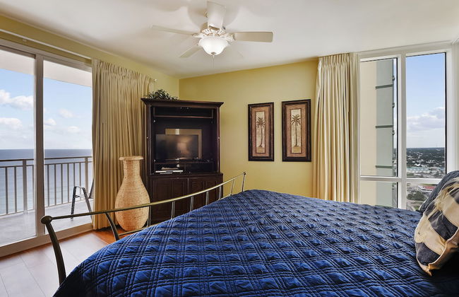 Splash Beach Resort by Book That Condo - Photo 17