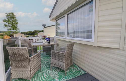 Tri-Star House - Photo 17