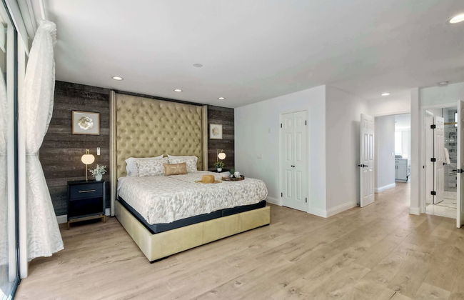 Solana Sunset Stunning Beachside Retreat for 4! - Photo 4