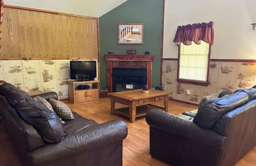 Deluxe Cabin #17 with Jacuzzi on Patoka Lake in Southern Indiana - Foto 6