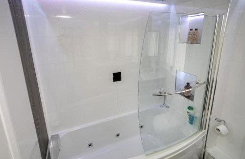 Wickersley House, Rotherham for contractors & Families, free parking, wifi - Foto 13