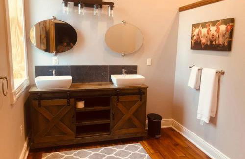 Triple Brick on Main - Photo 17