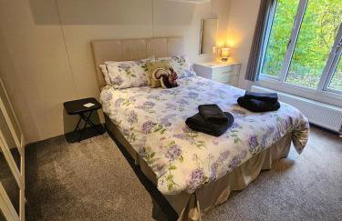 Oak Tree Lodge with Hot Tub near Alton Towers - Foto 19