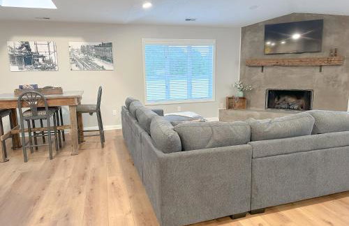 Group House Sleeps 26 THE ATTIC - 2 Miles to Cedar Point - Foto 8