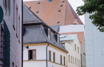 Lumen Homes - Design-Apartment nahe Audi und Altstadt, 3 Zimmer, über 100 m2, Balkon - Photo 58