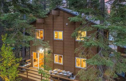 Hot Tub Sauna Game Room Modern 5BDR Family Cabin Homewood by AvantStay - Foto 30