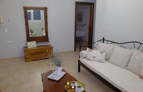 Vintage Garden House - Photo 15