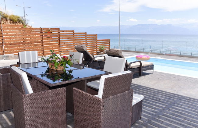 Aurora Luxury Retreat - Beachfront & Private Pool - Foto 9